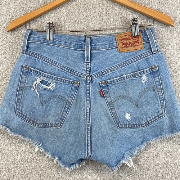 Levi’s 501 cut off shorts size 25 inseam 2” coastal cowgirl cheeky western boho - Picture 5 of 9